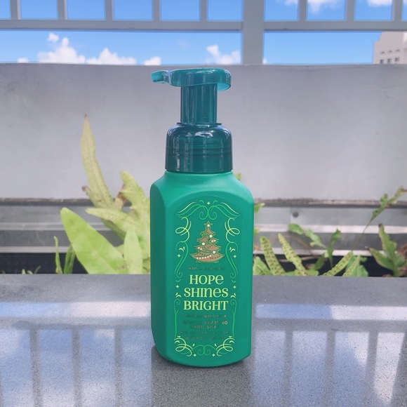 BBW Love candle & hope shine bright hand soap bundle - Picture 4 of 10